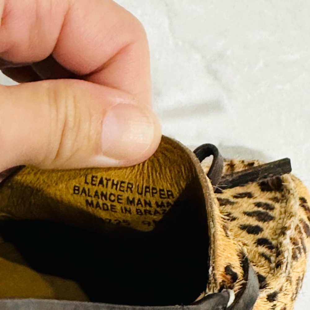 Eddie Bauer leopard print faux fur kitten heel leather pointy toed shoes w bow - Picture 15 of 15